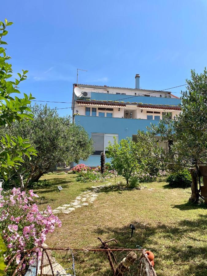 Mare I Kate Apartmani Tribunj  Luaran gambar