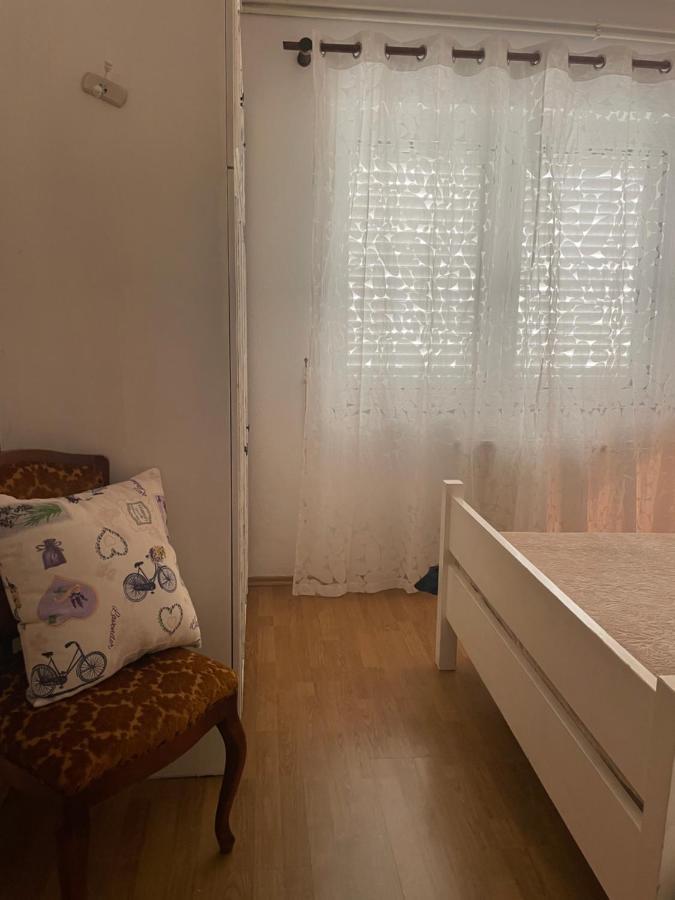Mare I Kate Apartmani Tribunj  Luaran gambar