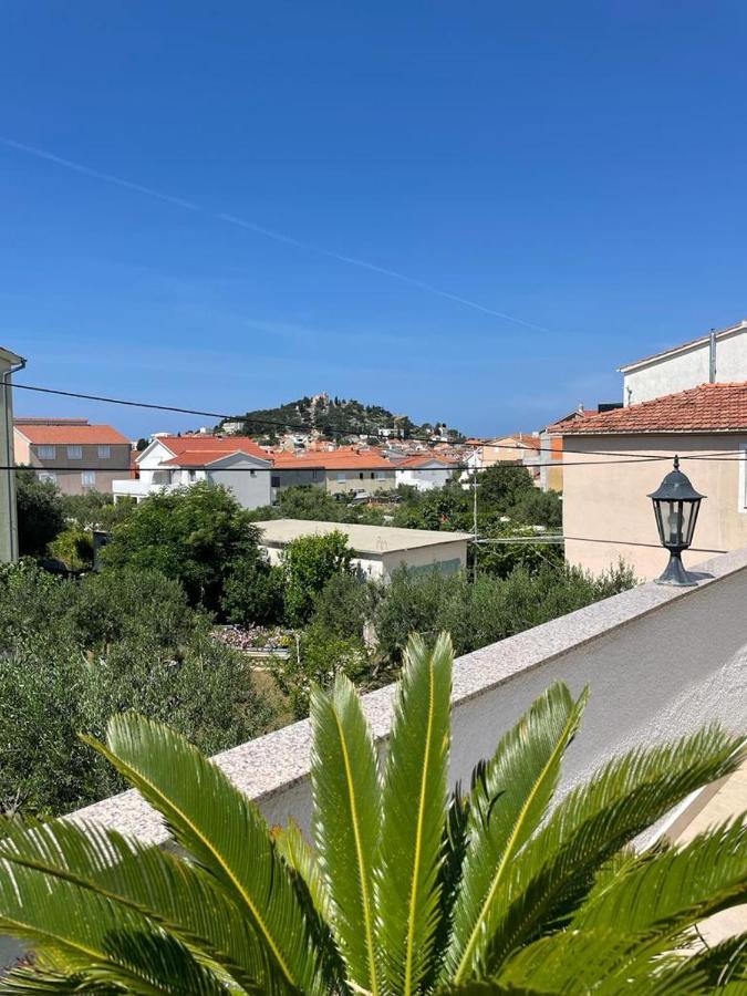 Mare I Kate Apartmani Tribunj  Luaran gambar